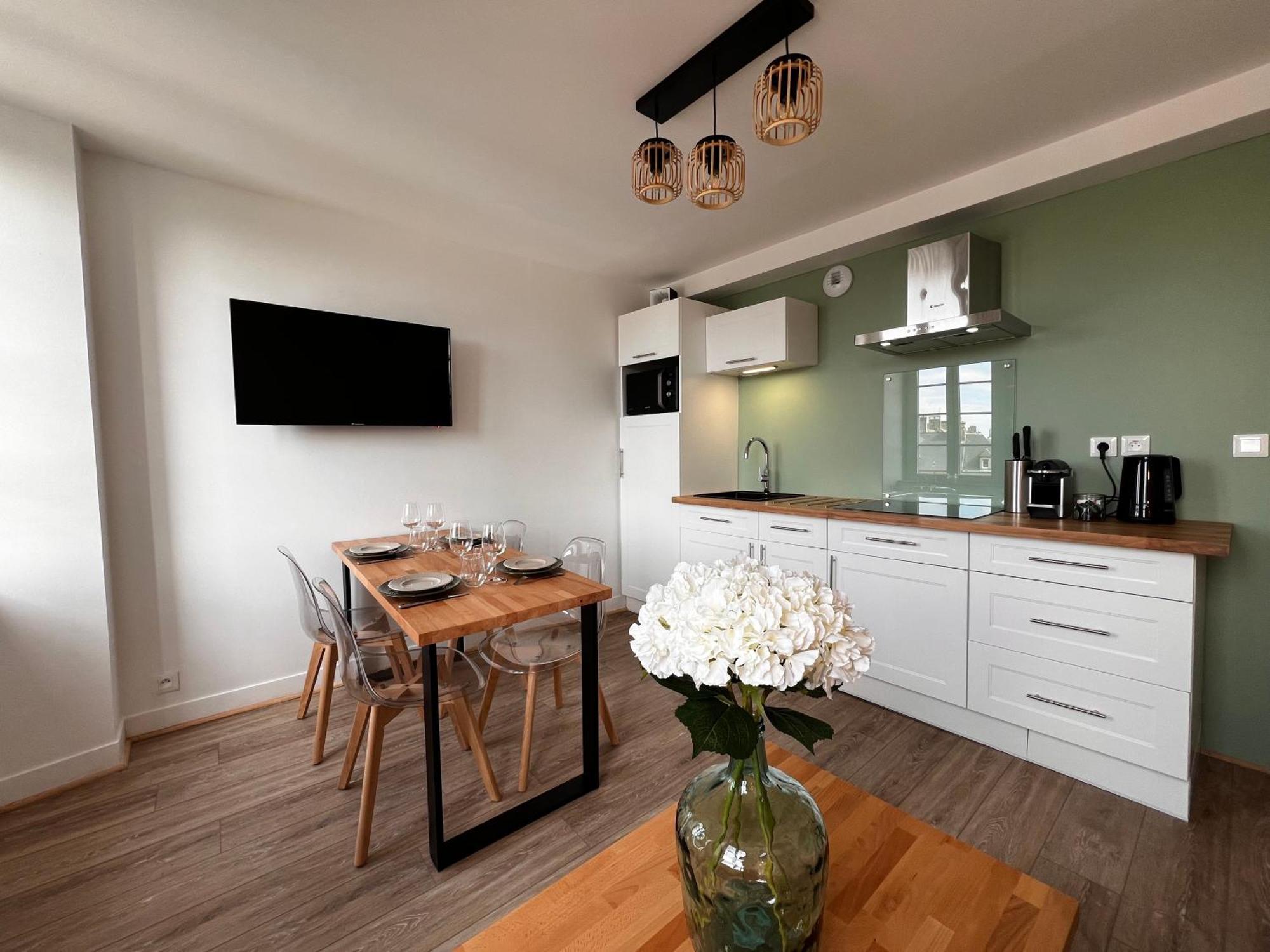 Appartement Gordon Smith, En Plein Centre, 4 Pers Sainte-Mere-Eglise Bagian luar foto